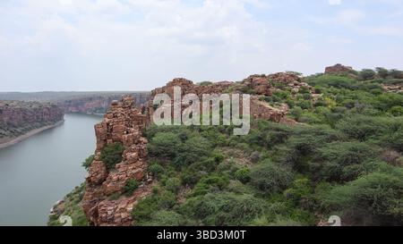 Wunderschöner Blick auf den Gandikota Grand Canyon am Penna River, Gandikota, Andhra Pradesh, Indien. Stockfoto