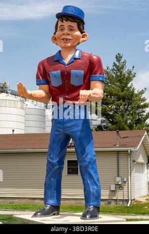 Atlanta, Illinois, USA - 15. Mai 2025: The Snerd Giant, auch bekannt als der Happy Half Wit, im American Giants Museum an der historischen Route 6 Stockfoto