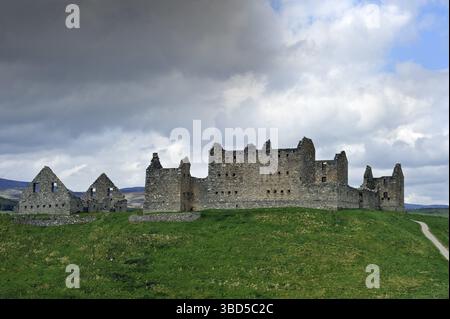 Ruinen der Ruthven Barracks, 1719 nach dem Jakobitenaufstand von 1715 in der Nähe von Kingussie in den Highlands, Speyside, Schottland, Großbritannien Stockfoto