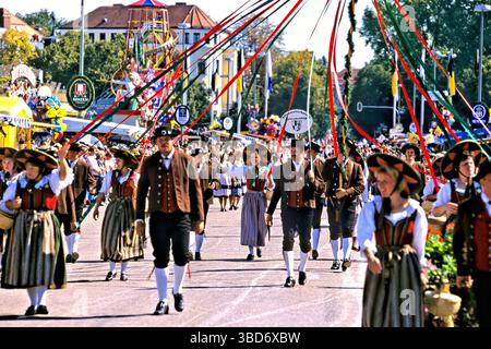 Oktoberfest Straßenparade, München, Oberbayern, Deutschland Stockfoto