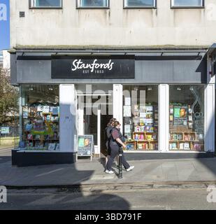 Stanfords Buchhandlung, Corn Street, Stadtzentrum von Bristol, England, Großbritannien gegründet 1853 Stockfoto