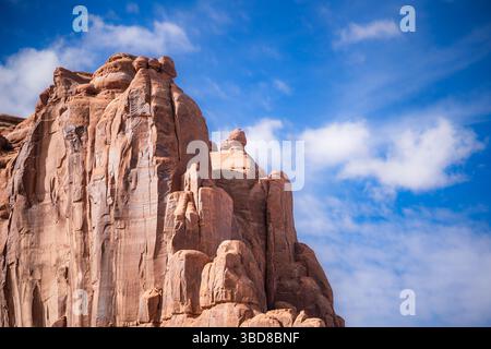Red Rock Formations und Open Sky im Arches National Park, Utah - Stockfoto