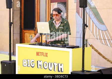 Hollywood, Usa. Mai 2025. HOLLYWOOD, LOS ANGELES, KALIFORNIEN, USA - 22. MAI: DJ bei der Los Angeles Premiere von Netflix 'Big Mouth' Staffel 8 - The Final Staffel am 22. Mai 2025 im Egyptian Theatre Hollywood in Hollywood, Los Angeles, Kalifornien, USA. (Foto: Xavier Collin/Image Press Agency) Credit: Image Press Agency/Alamy Live News Stockfoto