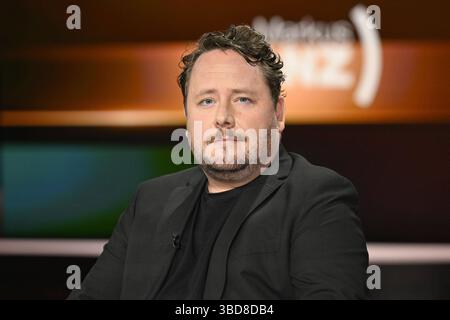 Florian Flade Journalistin 05/25 ihr Florian Flade am 22. Mai 2025 in Markus Lanz , ZDF Aufzeichnung vom 21. Mai TV Fernsehen Talkshow Talkshow Deutschland deutsch deutscher Mann Journalismus deutscher Journalismus quer Porträt neutral *** Florian Flade Journalist 05 25 ihr Florian Flade am 22. Mai 2025 in Markus Lanz , ZDF Aufnahme vom 21. Mai TV Talk Show Talk Show Deutschland deutsch deutscher Mann Journalismus quer Porträt neutral Stockfoto