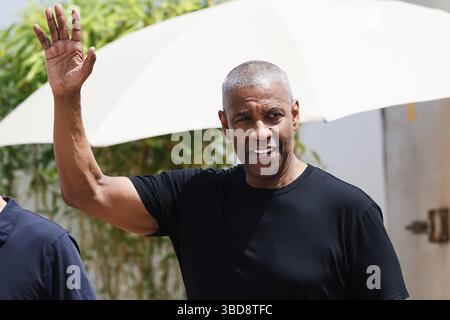 Cannes, Frankreich. Mai 2025. Denzel Washington erreicht am 19. Mai 2025 den Fotoruf der höchsten 2 niedrigsten während des 78. Festivals de Cannes in Cannes (Frankreich) (Foto: Alessandro Bremec/NurPhoto). Quelle: NurPhoto SRL/Alamy Live News Stockfoto