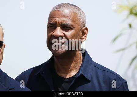 Cannes, Frankreich. Mai 2025. Denzel Washington erreicht am 19. Mai 2025 den Fotoruf der höchsten 2 niedrigsten während des 78. Festivals de Cannes in Cannes (Frankreich) (Foto: Alessandro Bremec/NurPhoto). Quelle: NurPhoto SRL/Alamy Live News Stockfoto