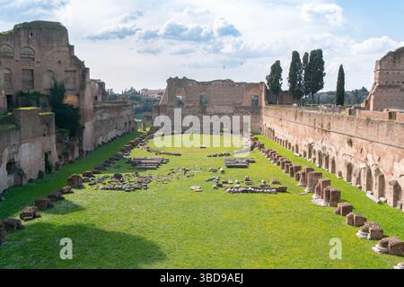 Palatin Stadion (Stadio palatino) Teil des Palastes Domitian (Palazzo di Domiziano) auf dem Palatin, im archäologischen Park des C. Stockfoto