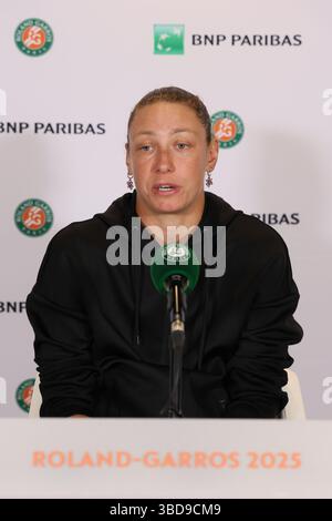 Paris, Frankreich. Mai 2025. Die belgische Yanina Wickmayer wurde während einer Pressekonferenz beim Tennis-Turnier Roland Garros French Open am Freitag, den 23. Mai 2025, in Paris gezeigt. Der Roland Garros Grand Slam findet vom 24. Mai bis 8. Juni 2025 statt. BELGA FOTO BENOIT DOPPAGNE Credit: Belga News Agency/Alamy Live News Stockfoto