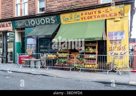 Die Parnie Street wird während der Dreharbeiten zu New York Stockfoto