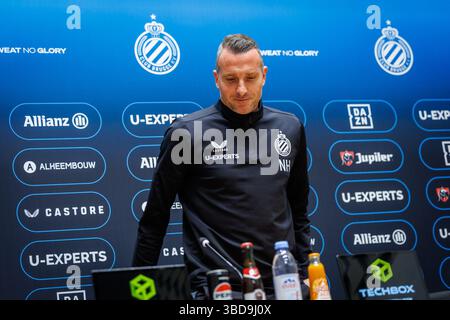 Brügge, Belgien. Mai 2025. Nicky Hayen, Cheftrainer des Clubs, wurde während einer Pressekonferenz des belgischen Fußballclubs Brugge KV am Freitag, den 23. Mai 2025, in Brügge über sein Spiel am Sonntag gegen den Royal Antwerp FC vorgestellt. BELGA FOTO KURT DESPLENTER Credit: Belga Nachrichtenagentur/Alamy Live News Stockfoto