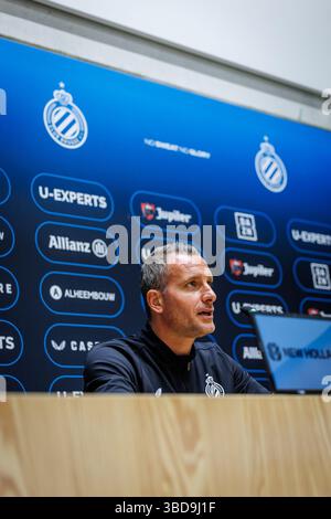 Brügge, Belgien. Mai 2025. Nicky Hayen, Cheftrainer des Clubs, wurde während einer Pressekonferenz des belgischen Fußballclubs Brugge KV am Freitag, den 23. Mai 2025, in Brügge über sein Spiel am Sonntag gegen den Royal Antwerp FC vorgestellt. BELGA FOTO KURT DESPLENTER Credit: Belga Nachrichtenagentur/Alamy Live News Stockfoto