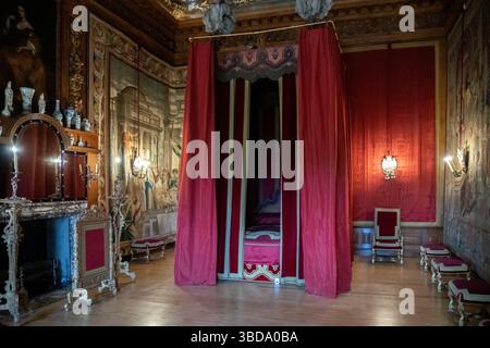 Das Schlafzimmer des Königs im Hampton Court Palace Stockfoto