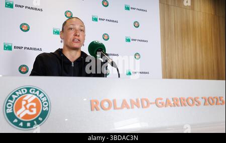 Paris, Frankreich. Mai 2025. Die belgische Yanina Wickmayer wurde während einer Pressekonferenz beim Tennis-Turnier Roland Garros French Open am Freitag, den 23. Mai 2025, in Paris gezeigt. Der Roland Garros Grand Slam findet vom 25. Mai bis 8. Juni 2025 statt. BELGA FOTO BENOIT DOPPAGNE Credit: Belga News Agency/Alamy Live News Stockfoto