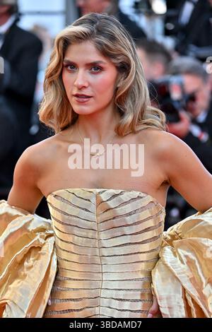 Cannes, Frankreich. Mai 2025. Gast bei der Vorstellung des Mastermind auf dem 78. Filmfestival in Cannes, Frankreich am 23. Mai 2025. Foto: Julien Reynaud/APS-Medias/ABACAPRESS.COM Credit: Abaca Press/Alamy Live News Stockfoto