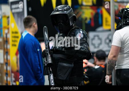 LONDON, ENGLAND - 28. OKTOBER: Cosplay auf der MCM London Comic Con am 23. Mai 2025 in London, England. (Foto von Lounisphotography) Stockfoto