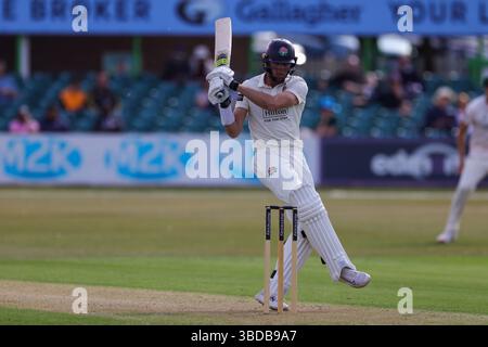 United Kingdom, Leicester, Upton Steel County Ground, 23. Mai 2025, Tom Hartley von Lancashire während des ersten Tages der Rothesay County Championship Division 2 Spiel zwischen Leicestershire County Cricket Club und Lancashire County Cricket Club, Upton Steel County Ground Leicester. Stockfoto