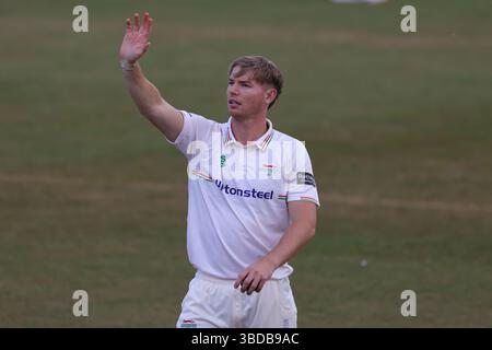 United Kingdom, Leicester, Upton Steel County Ground, 23. Mai 2025, Tom Scriven in Leicestershire während des ersten Tages der Rothesay County Championship Division zwei Matches zwischen Leicestershire County Cricket Club und Lancashire County Cricket Club, Upton Steel County Ground Leicester. Stockfoto