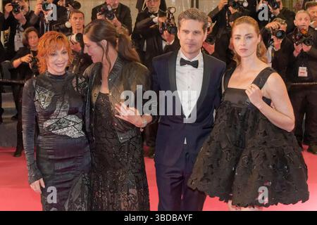 Cannes, Frankreich. Mai 2025. Fotoruf des Films Dalloway, Yann Gozlan Regisseur mit Cecile de France und Mylene Farmer. Tag 5 im 78. Cannes. Stockfoto
