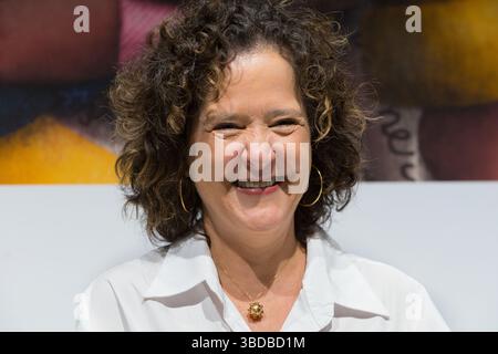Turin, Italien. Mai 2025. Carla Madeira ist Gast der Buchmesse Turin 2025 Stockfoto
