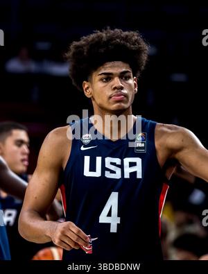 ISTANBUL, TÜRKEI - 07. JULI 2024: FIBA U17 Basketball World Cup - Turkiye 2024, Gruppenspiel zwischen Guinea und den USA im Sinan erdem Dome., Istanbul Stockfoto