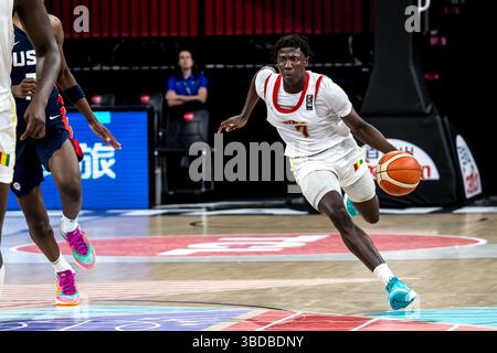 ISTANBUL, TÜRKEI - 07. JULI 2024: FIBA U17 Basketball World Cup - Turkiye 2024, Gruppenspiel zwischen Guinea und den USA im Sinan erdem Dome., Istanbul Stockfoto