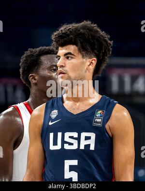 ISTANBUL, TÜRKEI - 07. JULI 2024: FIBA U17 Basketball World Cup - Turkiye 2024, Gruppenspiel zwischen Guinea und den USA im Sinan erdem Dome., Istanbul Stockfoto