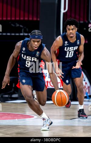 ISTANBUL, TÜRKEI - 07. JULI 2024: FIBA U17 Basketball World Cup - Turkiye 2024, Gruppenspiel zwischen Guinea und den USA im Sinan erdem Dome., Istanbul Stockfoto