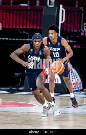 ISTANBUL, TÜRKEI - 07. JULI 2024: FIBA U17 Basketball World Cup - Turkiye 2024, Gruppenspiel zwischen Guinea und den USA im Sinan erdem Dome., Istanbul Stockfoto