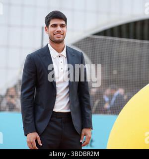 Carlos Alcaraz nimmt am 22. April 2025 im Torre Picasso in Madrid, Spanien, an der Premiere von Alcaraz: A Mi Manera Teil. Mit: Carlos Alcaraz nimmt am 22. April 2025 in Madrid, Spanien, an der Premiere von „Alcaraz: A Mi Manera“ im Torre Picasso Teil. Wo: Madrid, Spanien Wann: 22. April 2025 Credit: Oscar Gonzalez/WENN Stockfoto