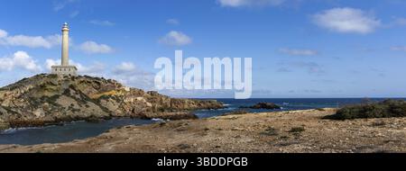 Ein Panoramablick auf den Leuchtturm von Capo Palos in Murcia im Südosten Spaniens Stockfoto