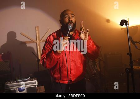 UK. Mai 2025. LONDON, ENGLAND - 22. MAI: Murkage Dave tritt am 22. Mai 2025 im Horse Hospital in London auf.CAP/MAR © MAR/Capital Pictures Credit: Capital Pictures/Alamy Live News Stockfoto