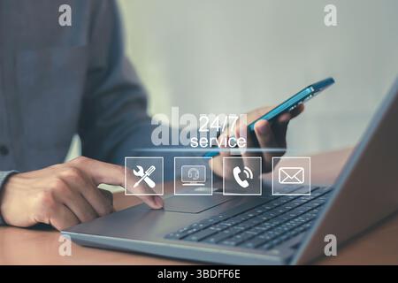 24-7 Service, Online-Shop-Konzept After-Sales-Service in 24-7 Online-Service mit rund um die Uhr Zugang zu ganztägigem globalen Kundenservice. Stockfoto