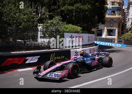 Monaco, Monaco. Mai 2025. Franco Colapinto von der Alpine Formel 1 auf der Strecke während des Qualifying zum F1 Grand Prix von Monaco am 24. Mai 2025 auf dem Circuit de Monaco in Monte-Carlo, Monaco. Quelle: Marco Canoniero/Alamy Live News Stockfoto