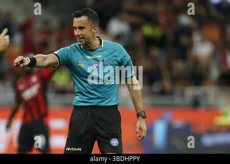 Mailand, Italien. Mai 2025. Reeferee ' ' ' Daniele Rubella während des Fußballspiels der Serie A zwischen Mailand und Monza im Stadio Giuseppe Meazza di Milano, Norditalien - Samstag, Mai. 24, 2025 . Sport - Fußball . (Foto: Alberto Mariani/LaPresse) Credit: LaPresse/Alamy Live News Stockfoto