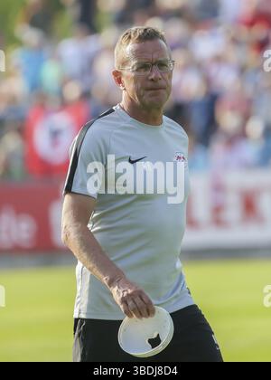 Cheftrainer Ralf Rangnick RB Leipzig im Testspiel beim FC Grimma 20.07.2018, Cheftrainer Ralf Rangnick RB Leipzig im Testspiel beim FC Grimma 07/2 Stockfoto