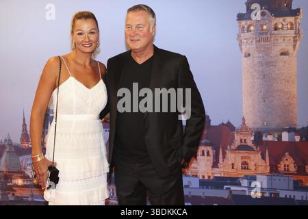 Ehemalige deutsche Schwimmerin Franziska van Almsick mit Partner Jürgen B. Harder bei der Gala zum 10. GRK Golf Charity Masters Leipzig 2017, ehemals Keime Stockfoto