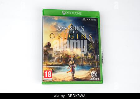 Assassin's Creed Origins Videospiel auf Xbox One – Wales, Großbritannien – 17. Mai 2025 Stockfoto