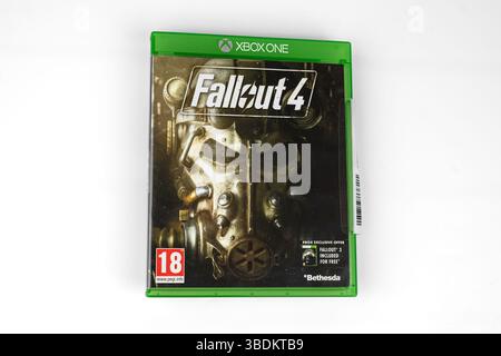 Fallout 4 Videospiel auf Xbox One – Wales, Großbritannien – 17. Mai 2025 Stockfoto
