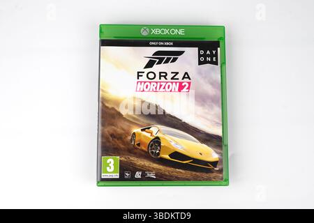 Forza Horizon 2 Videospiel auf Xbox One – Wales, Großbritannien – 17. Mai 2025 Stockfoto