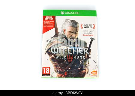 The Witcher 3 Wild Hunt Videospiel auf Xbox One – Wales, Großbritannien – 17. Mai 2025 Stockfoto