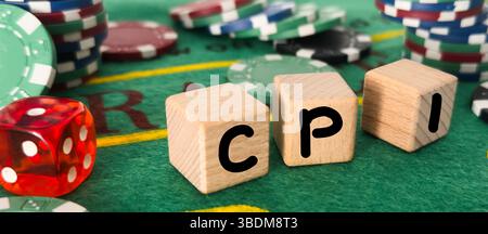 VPI, Verbraucherpreisindex-Konzept. Holzblock mit den Worten CPI. Inflation der Warenpreise und steigende Inflation. Auswirkungen auf das Wirtschaftswachstum mit Relate Stockfoto