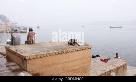 Indien, Uttar Pradesh, Varanasi, Ghats of Varanasi. Stockfoto
