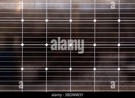 Hintergrund der Solarpaneele Nahaufnahme. Solaranlagen zur Stromerzeugung. Stockfoto