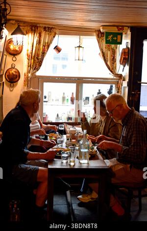 Essen in Nancy's Bar in Ardara, County Donegal, irland. Stockfoto