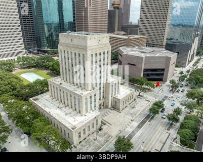 Aus der Vogelperspektive das Art Deco Houston City Hall in Downtown, Heimat der lokalen Politik, Wahlen, Skandale Stockfoto