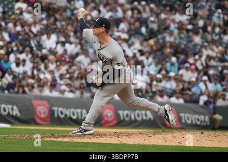 Mai 234 2025: Der New Yorker Pitcher Ian Hamilton (71) wirft während des Spiels mit den New York Yankees und den Colorado Rockies im Coors Field in Denver Co. David Seelig/Cal Sport Medi Stockfoto
