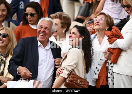 Paris, Frankreich. Mai 2025. Tribut an Rafael Nadal bei den French Open 2025 im Roland Garros am 25. Mai 2025 in Paris. Foto: Laurent Zabulon/ABACAPRESS.COM Credit: Abaca Press/Alamy Live News Stockfoto