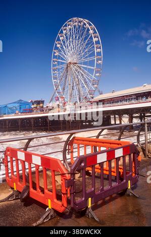 Ferris Wheel and Road Works, Blackpool, UK Stockfoto