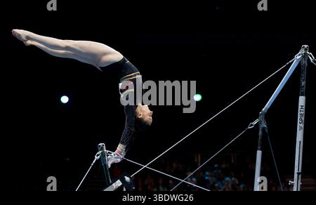 Leipzig, Deutschland. Mai 2025. LEIPZIG - Nina Derwael (BEL) während der Qualifikation der Frauen bei der Turn-Europameisterschaft in Leipzig Credit: Iris van den Broek/Alamy Live News Stockfoto