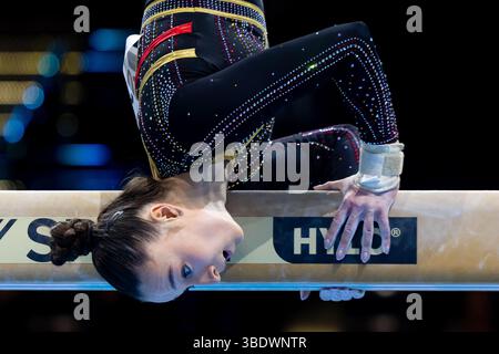Leipzig, Deutschland. Mai 2025. LEIPZIG - Nina Derwael (BEL) während der Qualifikation der Frauen bei der Turn-Europameisterschaft in Leipzig Credit: Iris van den Broek/Alamy Live News Stockfoto